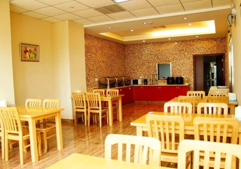 Food & Beverage