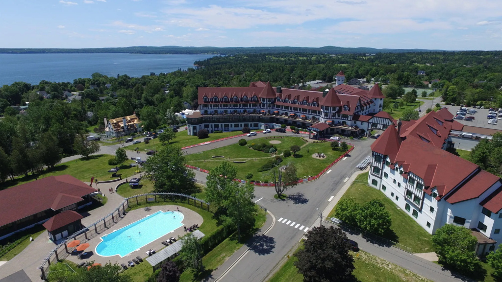Beach & Waterfront
