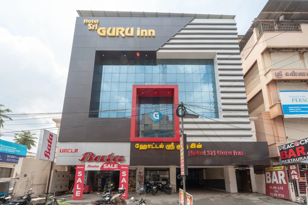 OYO 19909 Sri Guru Inn