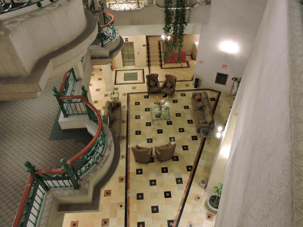 Image 7
