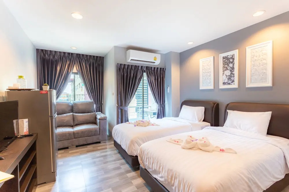 Deluxe Double room with balcony (twin beds)
