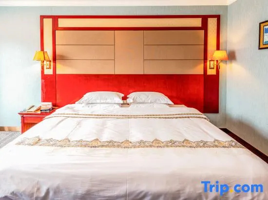 Standard Double room with river view (full double bed)
