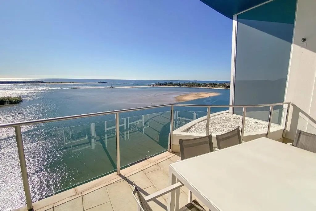 2 Bedrooms Penthouse Apartment