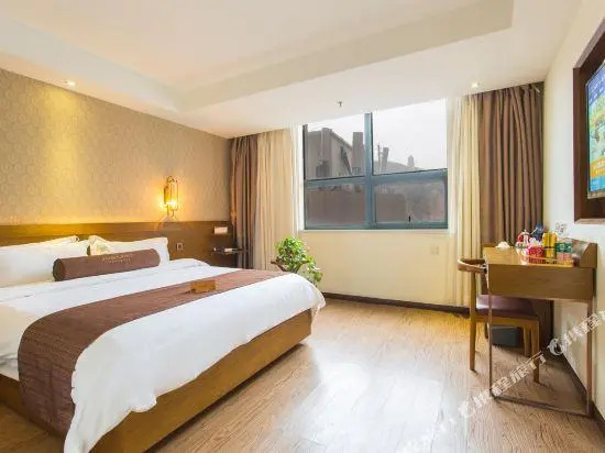 Standard Double room with view (full double bed)