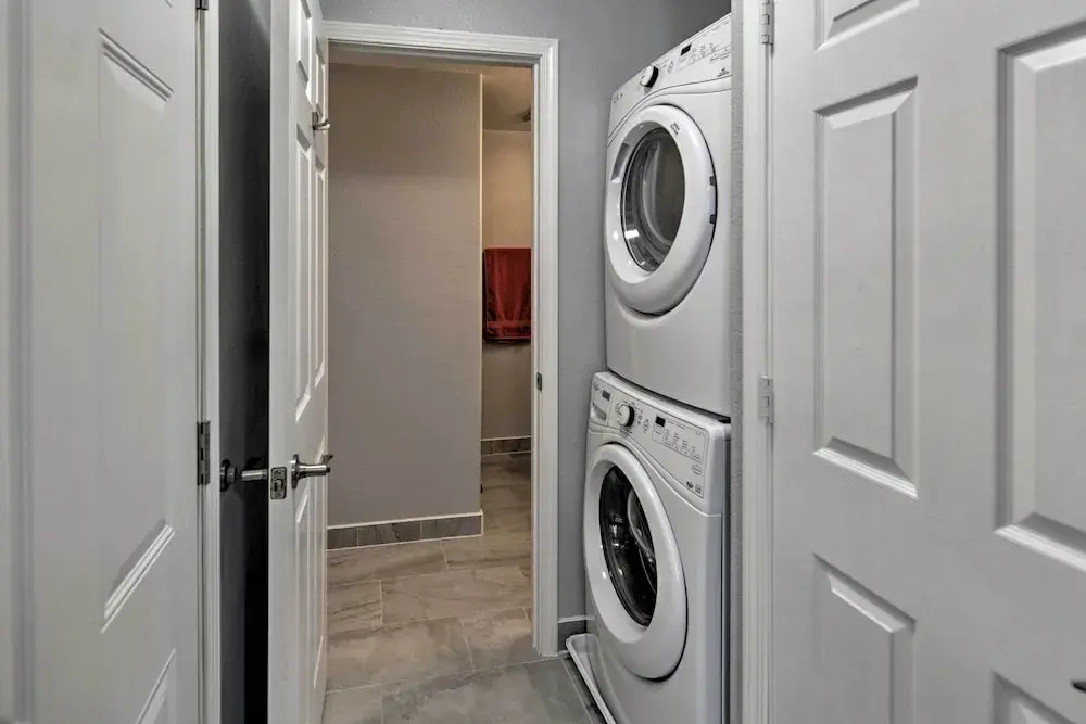 Charming Historic Condo - Walk to Downtown & UW — фото 2