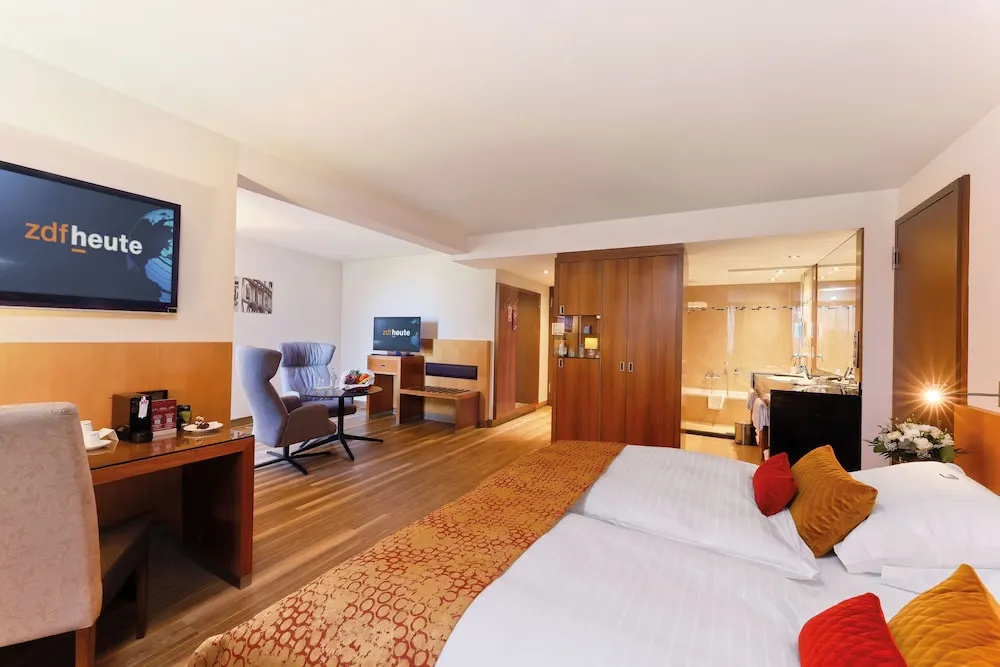 Suite with balcony