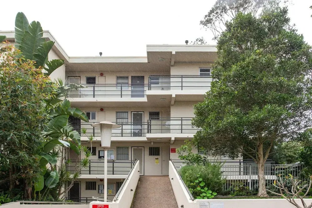 Bronte Beach Coastal Apartment With Ocean View