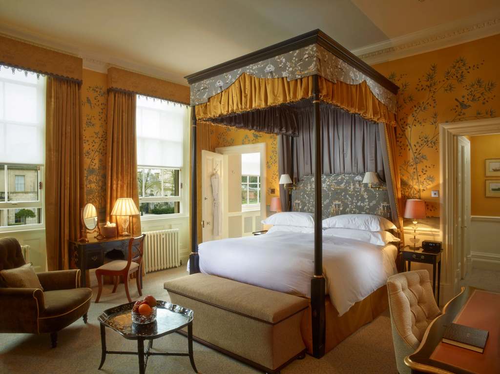 Deluxe Double room (full double bed)