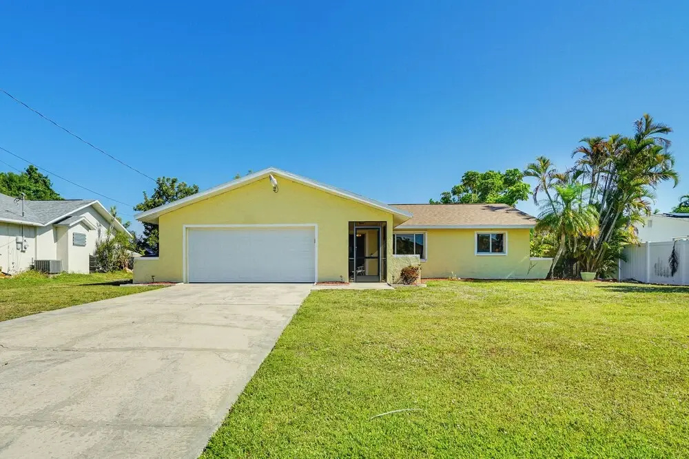 Pet-friendly Cape Coral Paradise w/ Yard!