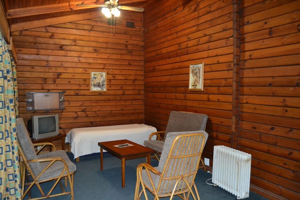 2 Bedrooms Standard Family room