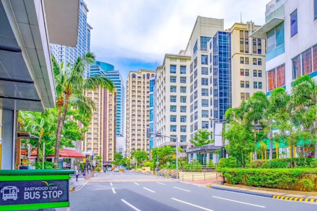 MCollection - Business & Leisure Stay in Eastwood City