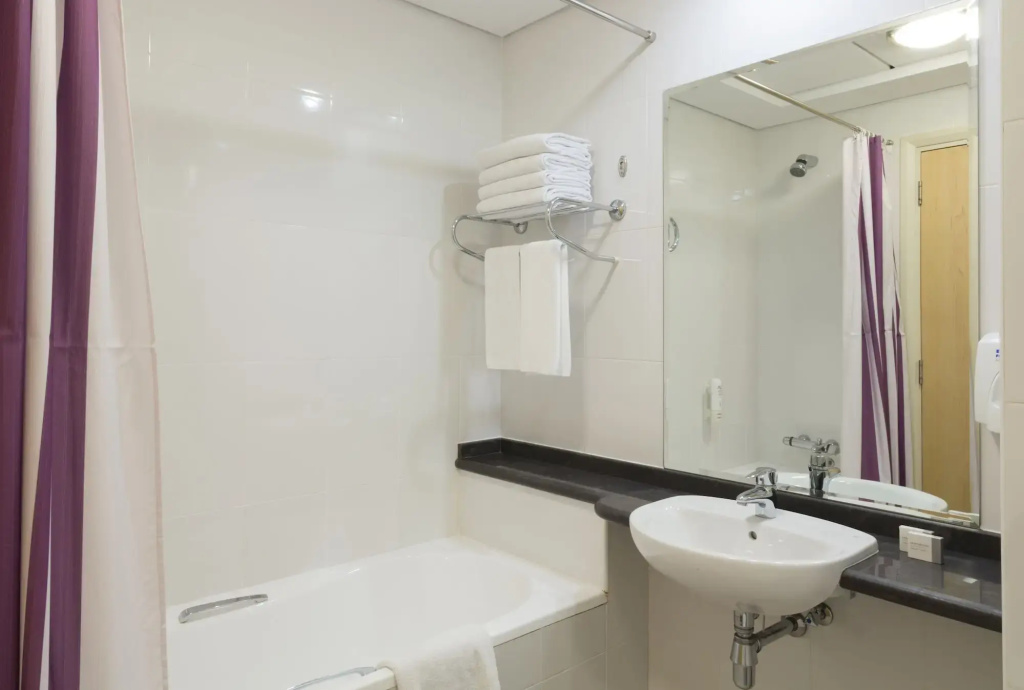 Premier Inn Dubai Investment Park - Général