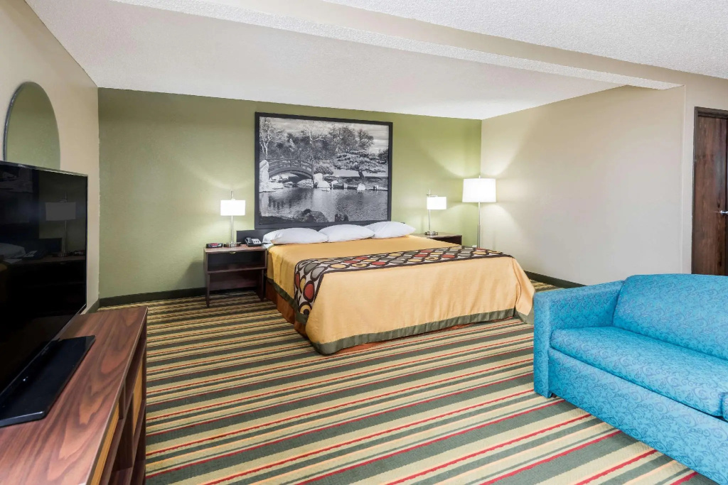 Double Suite (full double bed)