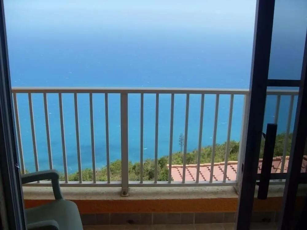Ocean Breeze Hotel - Général