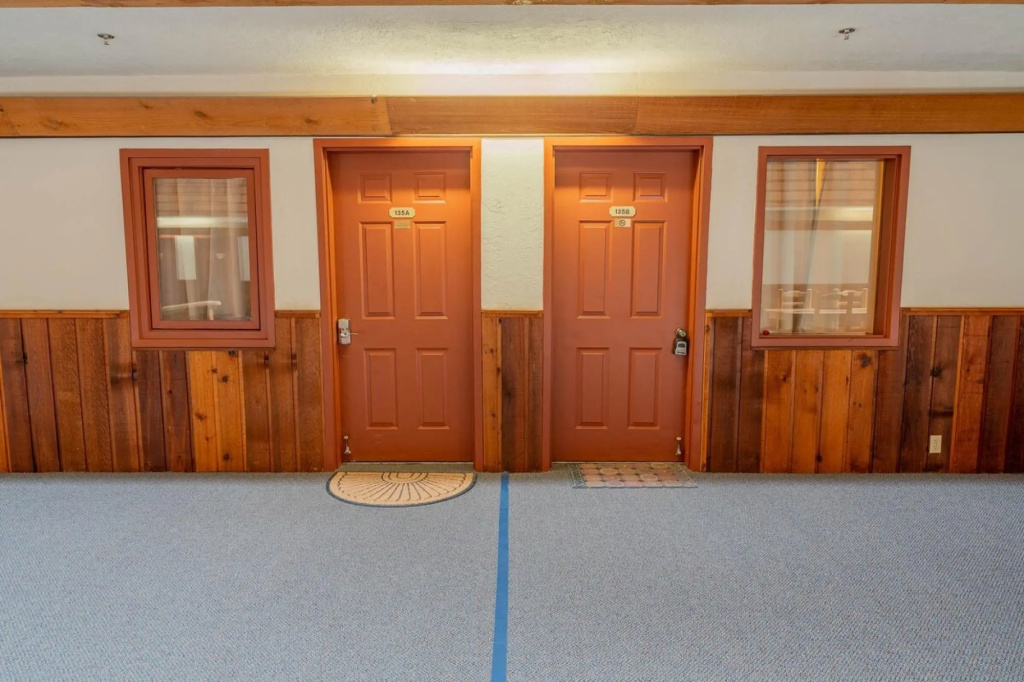 The Yak Shack: Incredible Mountain View Condo