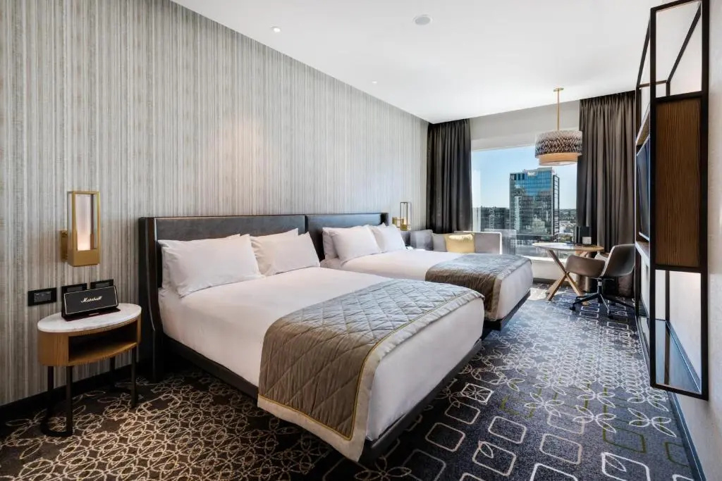 Standard Double room with city view (twin beds)