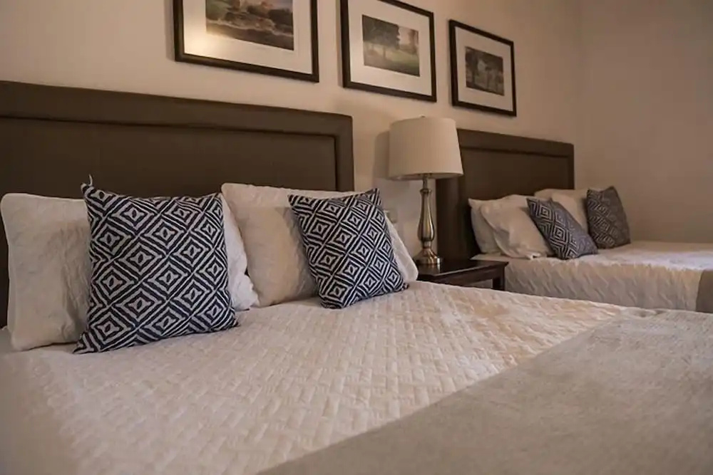 Hotel Hostal El Farol - Chambres