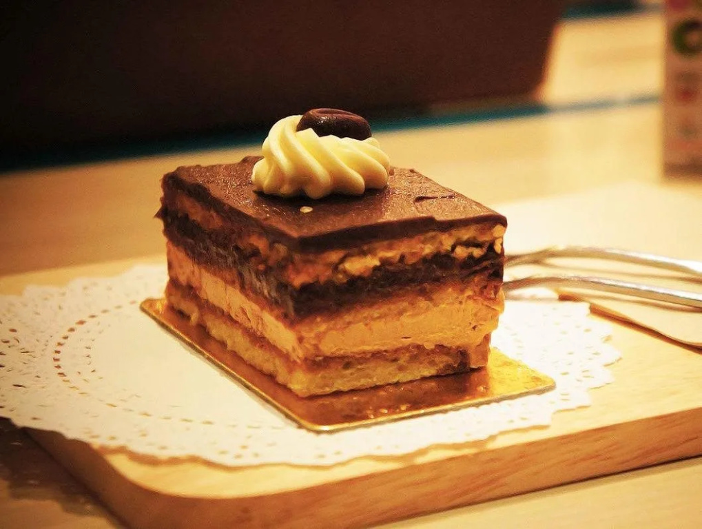 Food & Beverage