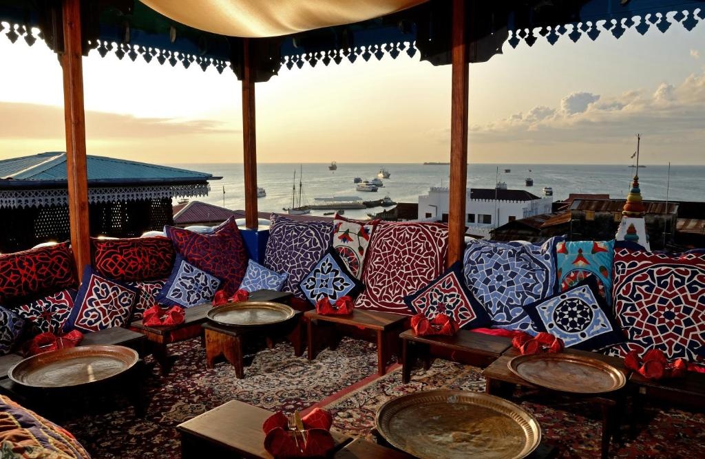 Beach & Waterfront