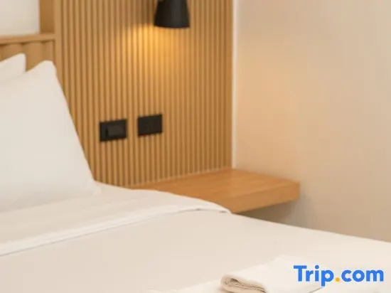 Superior Double room (full double bed)