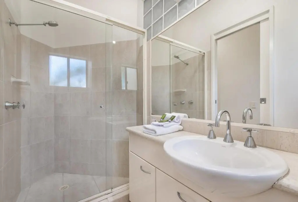 2 Bedrooms Penthouse Apartment