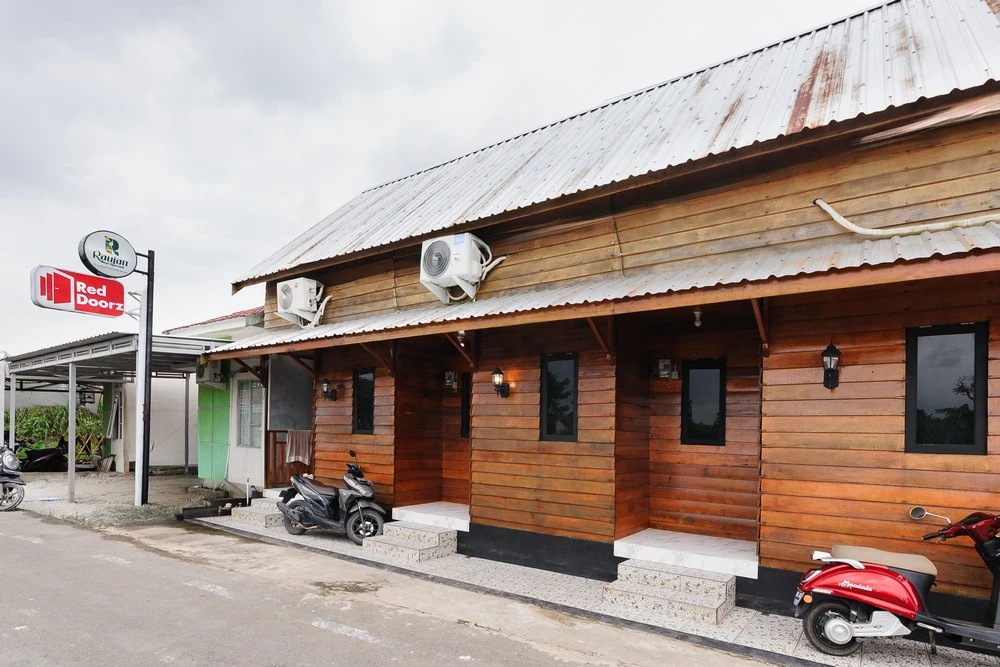 RedDoorz @ Raujan Guesthouse Syariah Banjarmasin