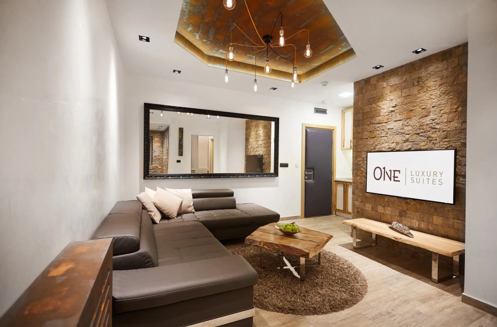 One Luxury Suites — фото