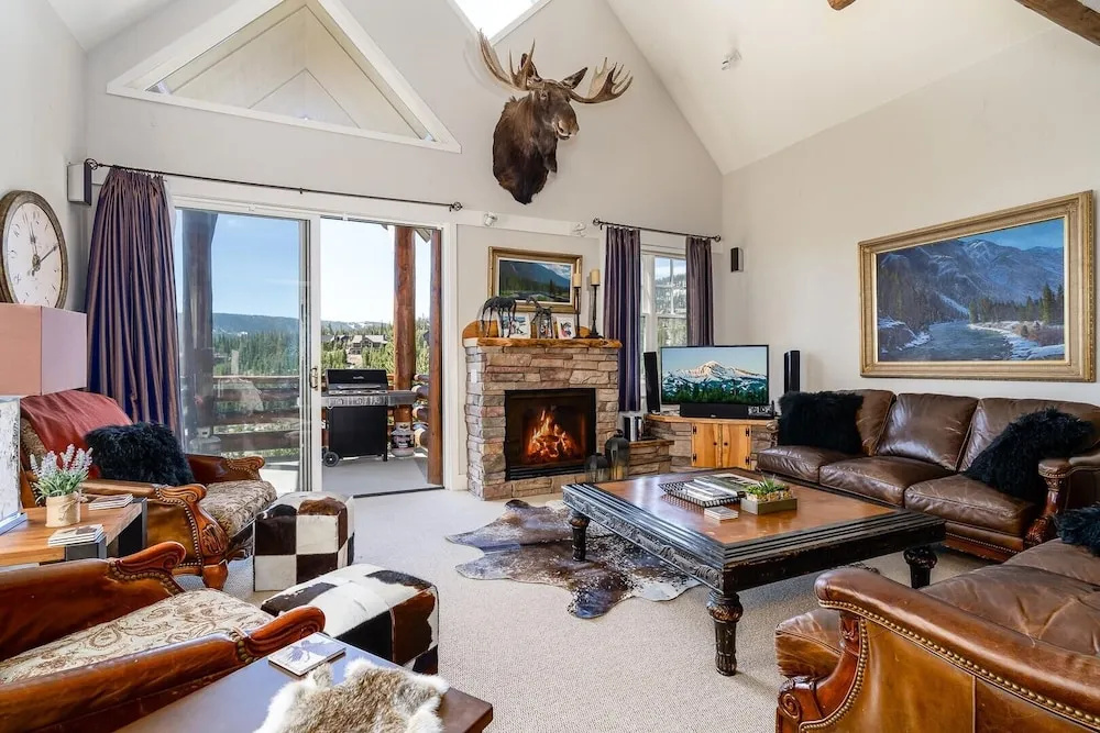 Saddle Ridge V2 3 Bedroom Condo by Moonlight Basin Lodging