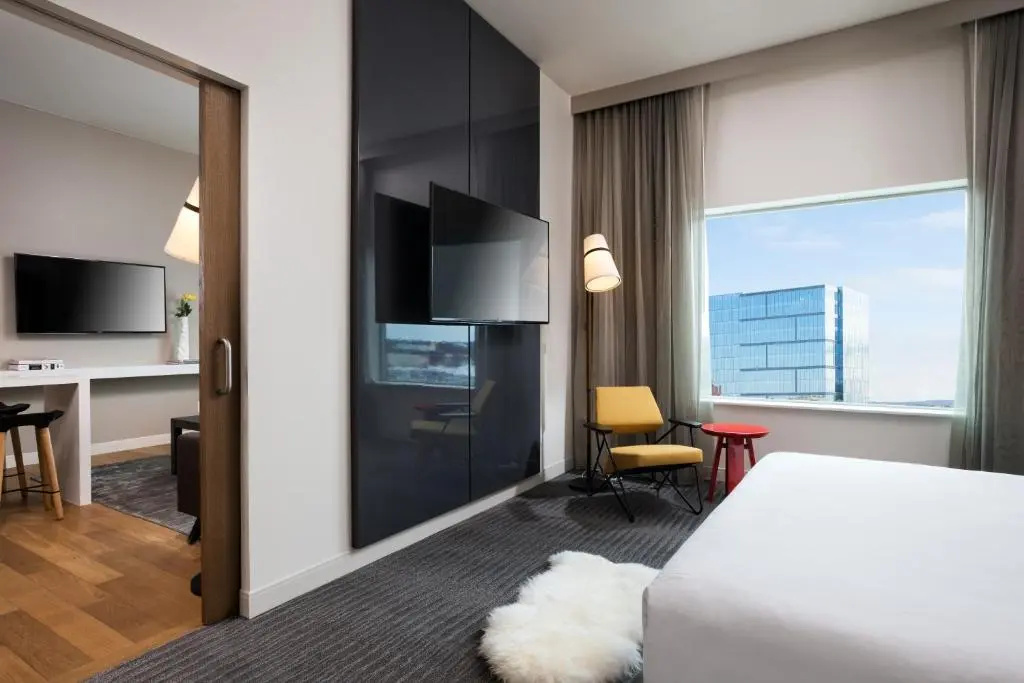 Double Suite (full double bed)