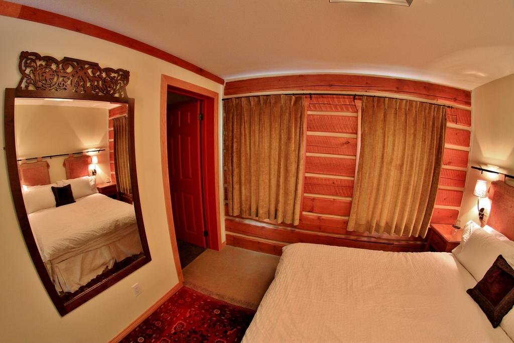 Earl Grey Lodge by null