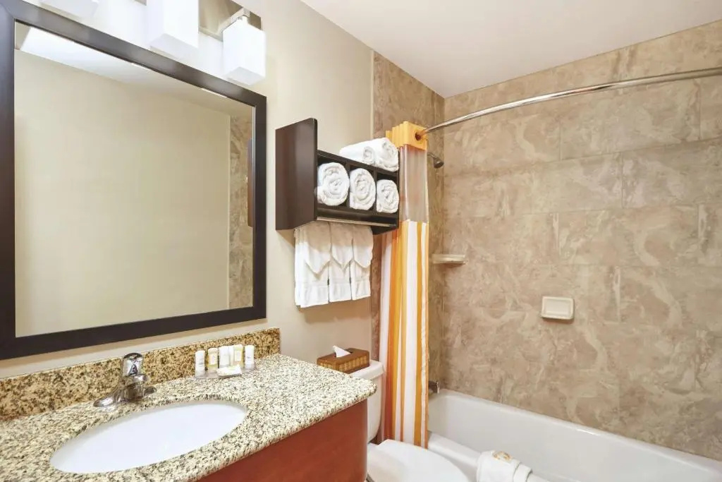 La Quinta Inn & Suites by Wyndham Chicago - Lake Shore - Chambres