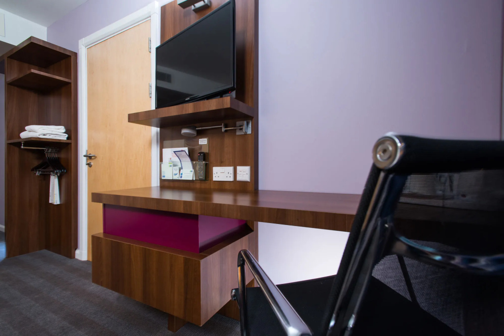 Holiday Inn Express Lincoln City Centre by IHG - 4