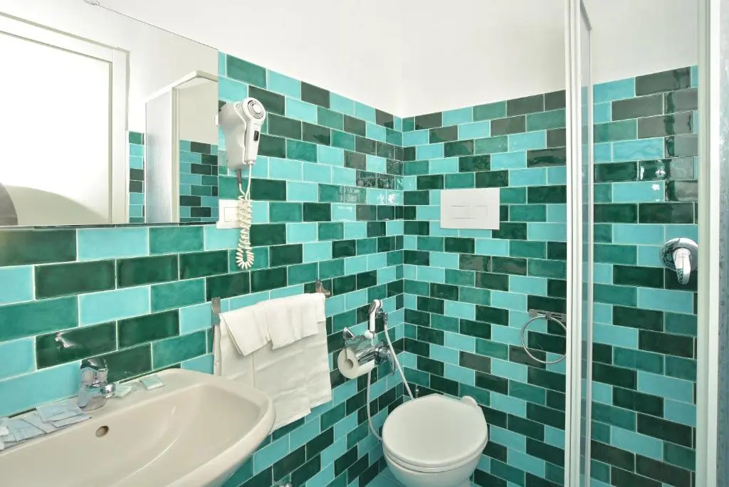 Standard Double room with balcony (full double bed)