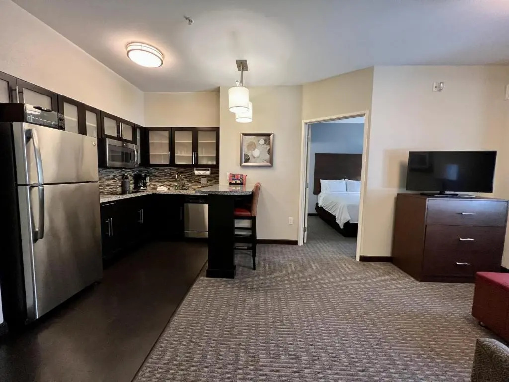 Staybridge Suites Carlsbad by IHG - Chambres