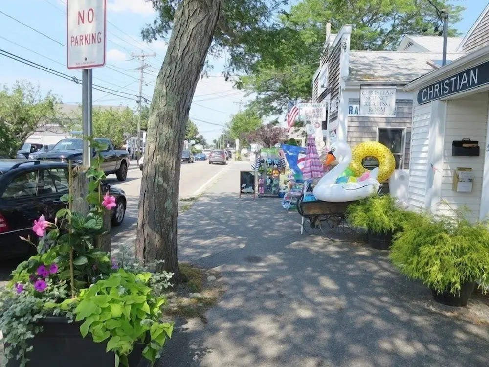 Chatham Seafarer Inn