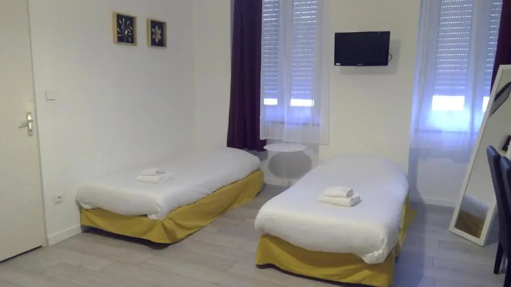 Standard Double room (twin beds)