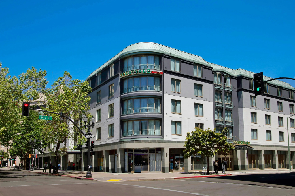 Courtyard by Marriott Oakland Downtown