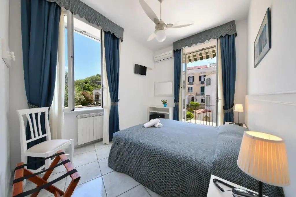 Standard Double room with balcony (full double bed)