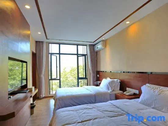 Standard Double room with river view (twin beds)