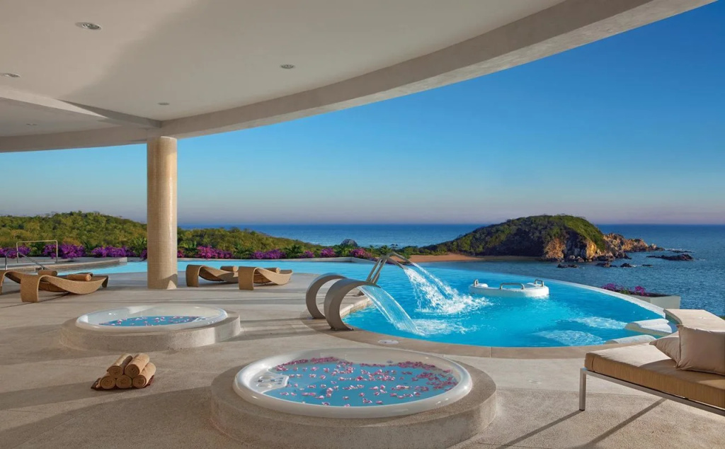 Beach & Waterfront