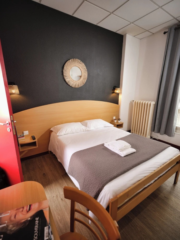 Economy room