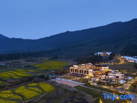 Campsort Hotel in Huangshan