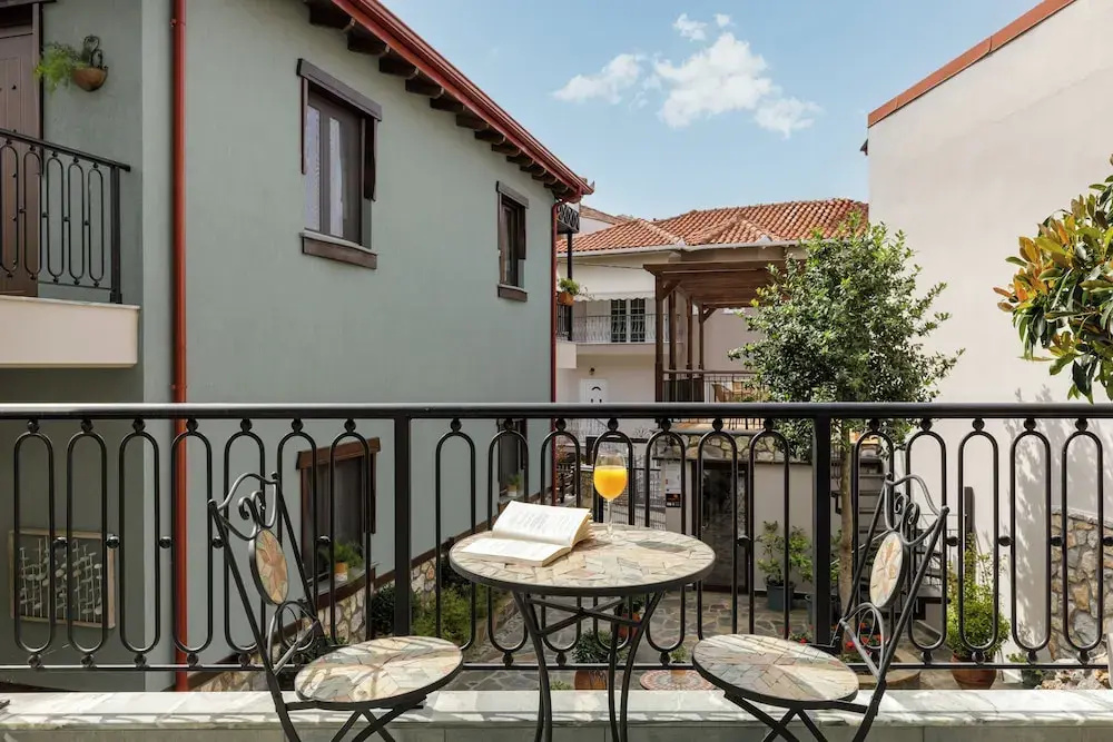 Meydani Suites
