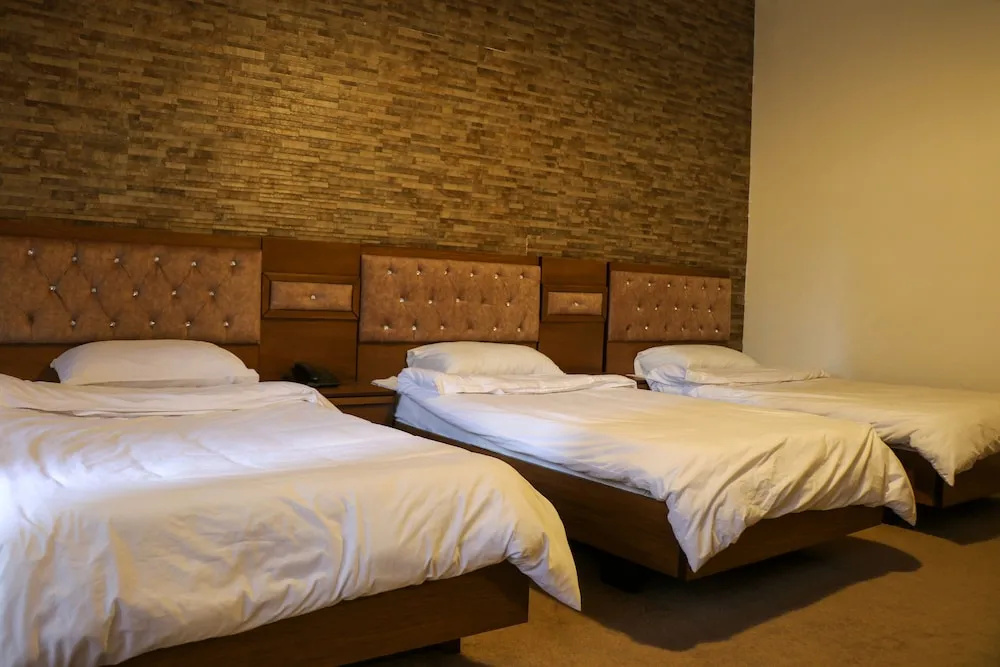 Grand Suites Hotel — 5
