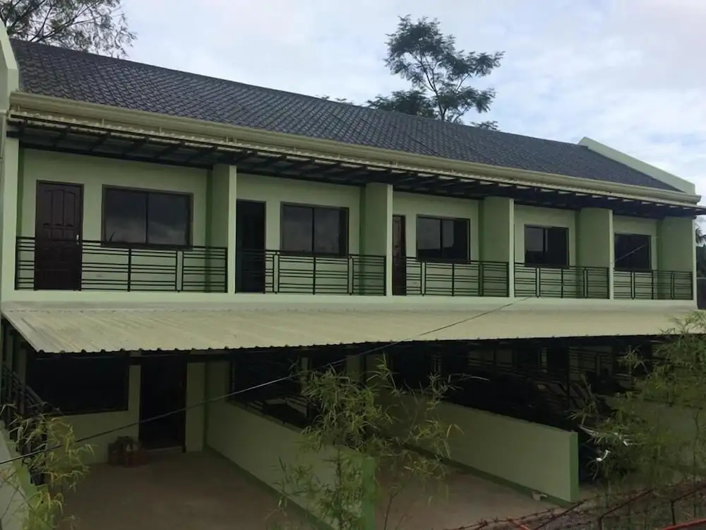 Rona's Townhouses
