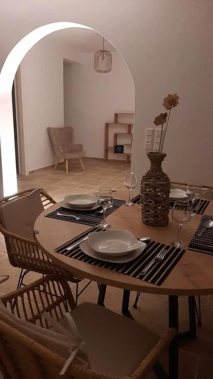 2 Bedrooms Cottage