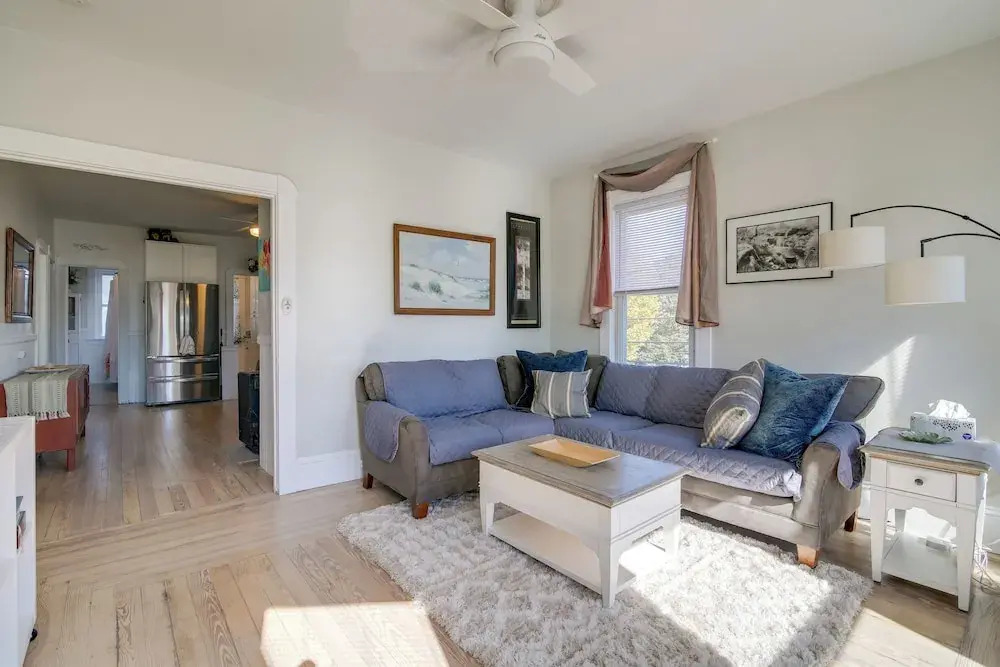 New Bedford Apartment ~ 4 Mi to Fort Phoenix Beach — фото 2