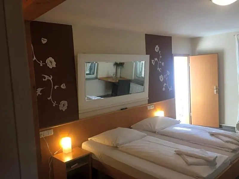 Hotel Krone — 5