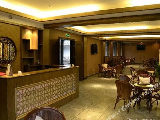 Food & Beverage