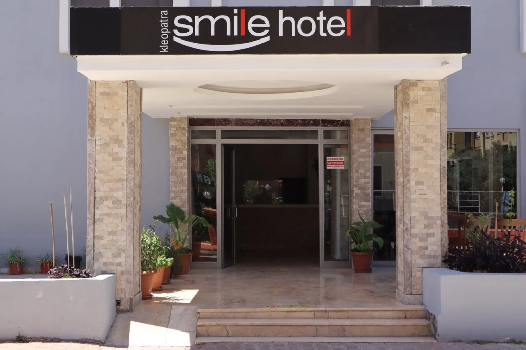 Kleopatra Smile Hotel — фото